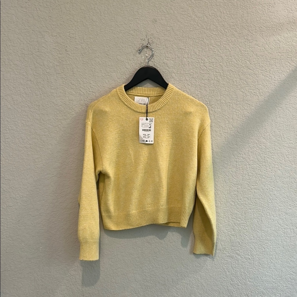 Zara Soft Yellow Crew Neck Sweater